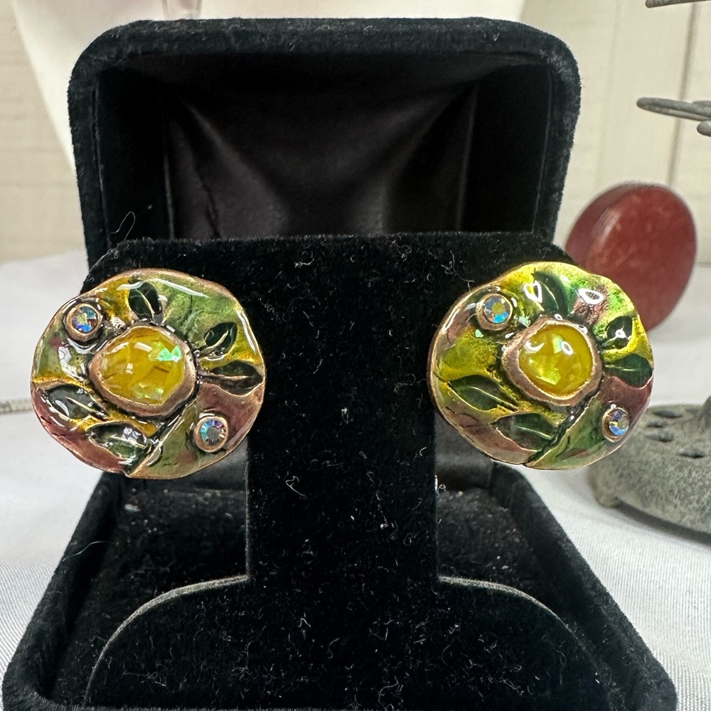 Vintage Chico’s green floral motif earrings